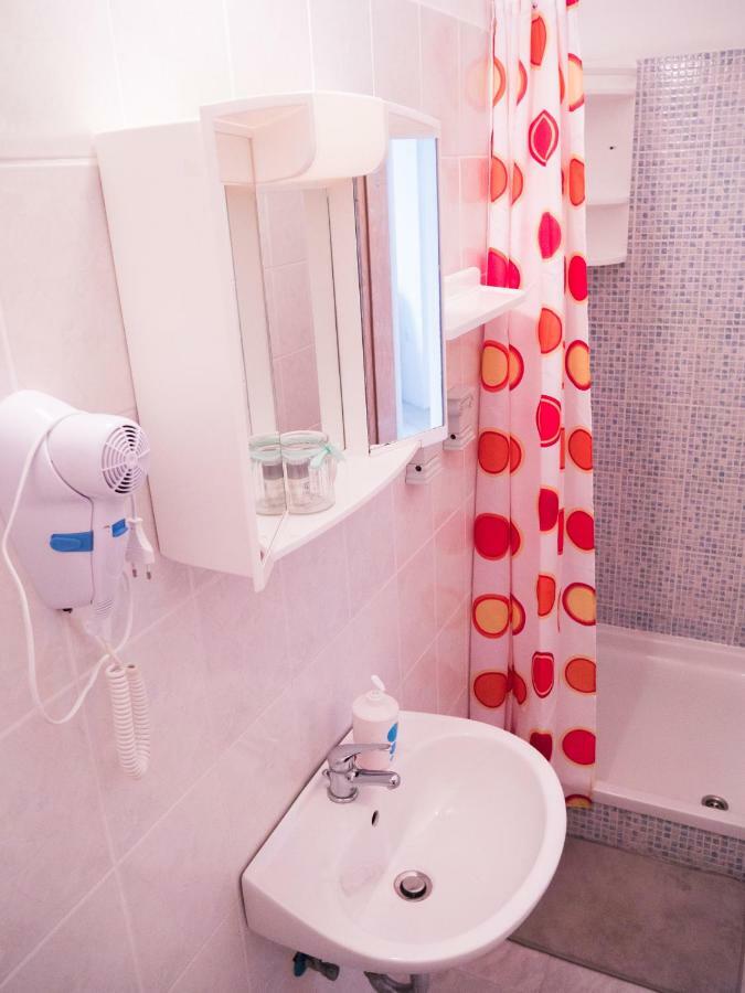 Apartments Boki パグ エクステリア 写真